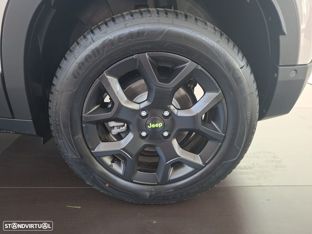 Jeep Avenger 1.2 T Hybrid 4xe Overland - 22