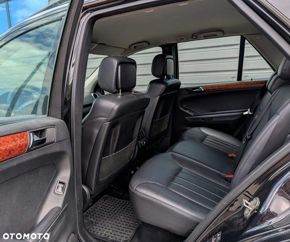 Mercedes-Benz ML - 8