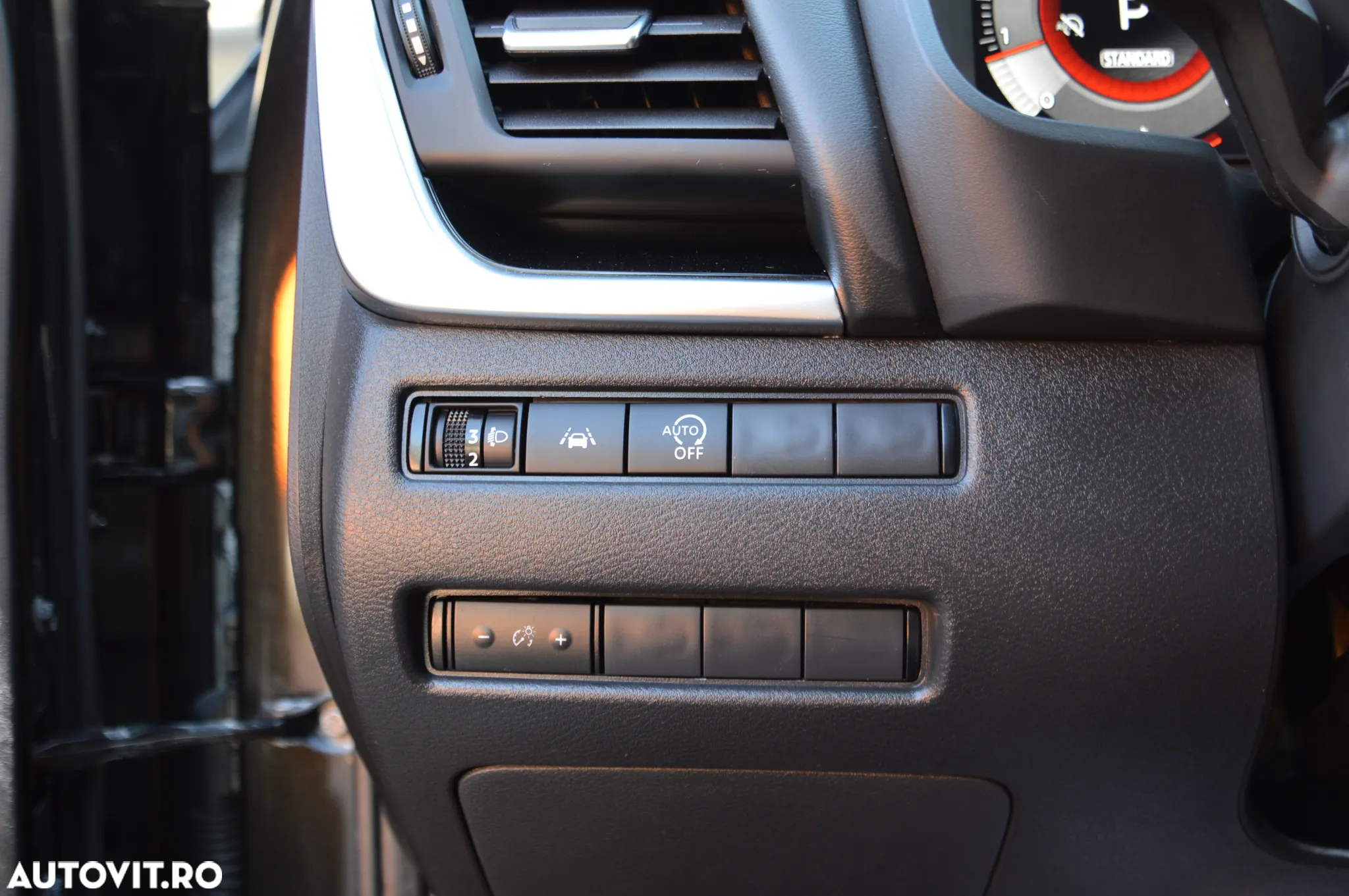 Nissan Qashqai 1.3 DIG-T MHEV Xtronic N-Connecta - 30