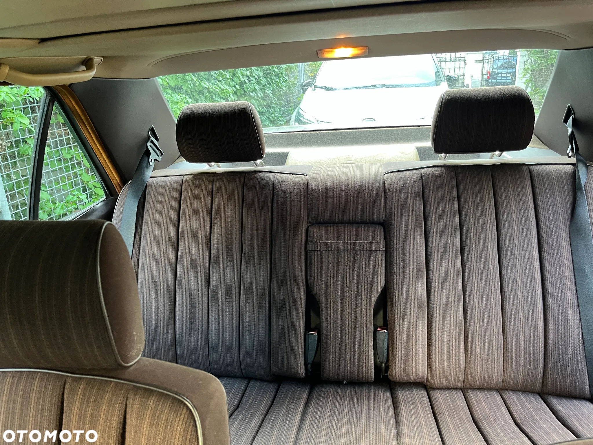 Mercedes-Benz W124 (1984-1993) - 27