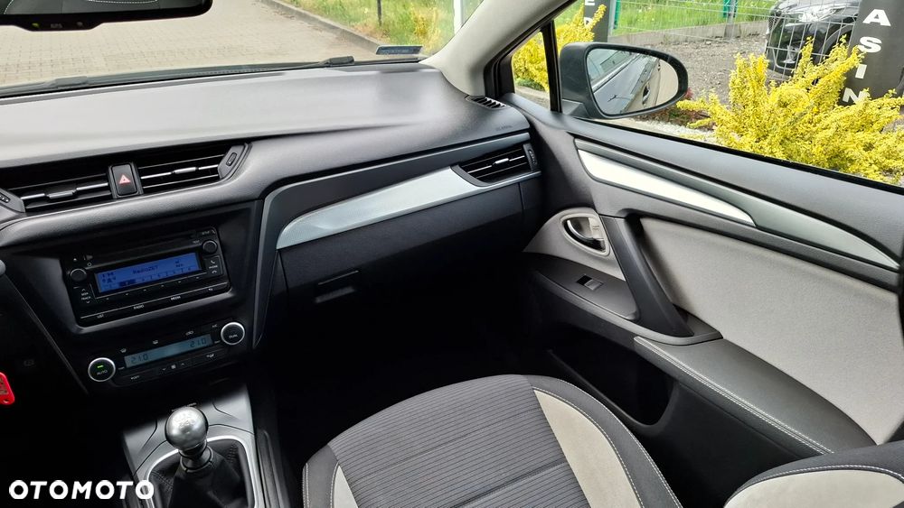 Toyota Avensis - 14