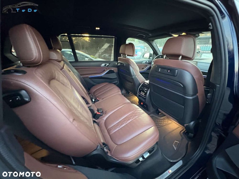 BMW X7 M50i sport - 27