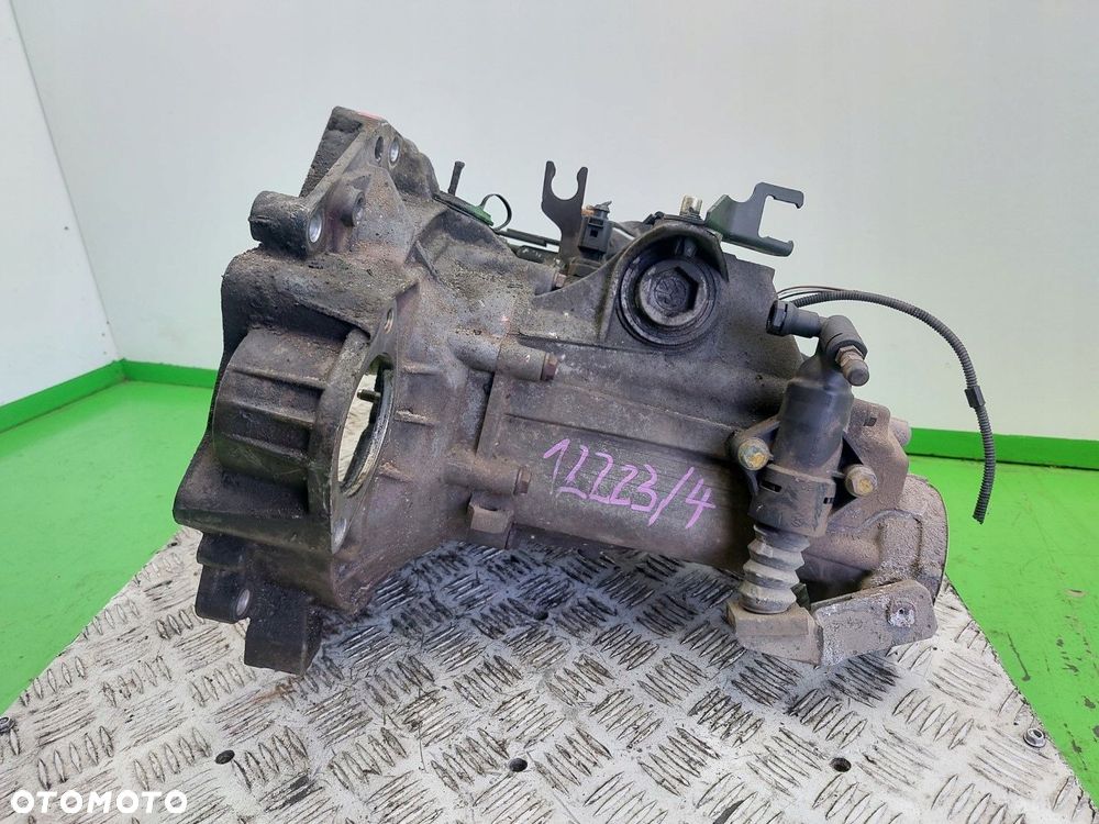 Skrzynia biegów Manualna VW Golf IV 1997-2003 1,4 16V B DUW BORA LEON I - 6