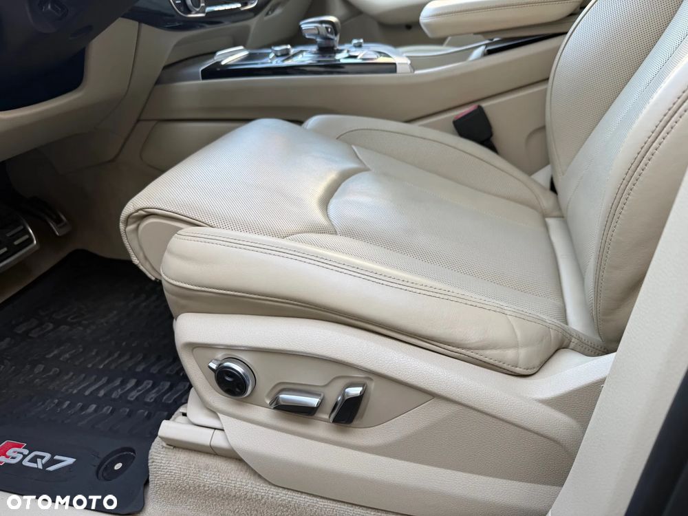 Audi Q7 - 11