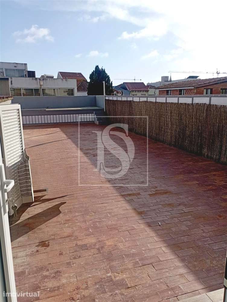 Apartamento T3, renovado, em Matosinhos - Grande imagem: 2/16