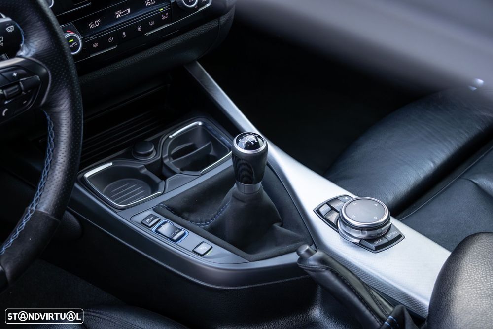 BMW 120 d Pack M - 24