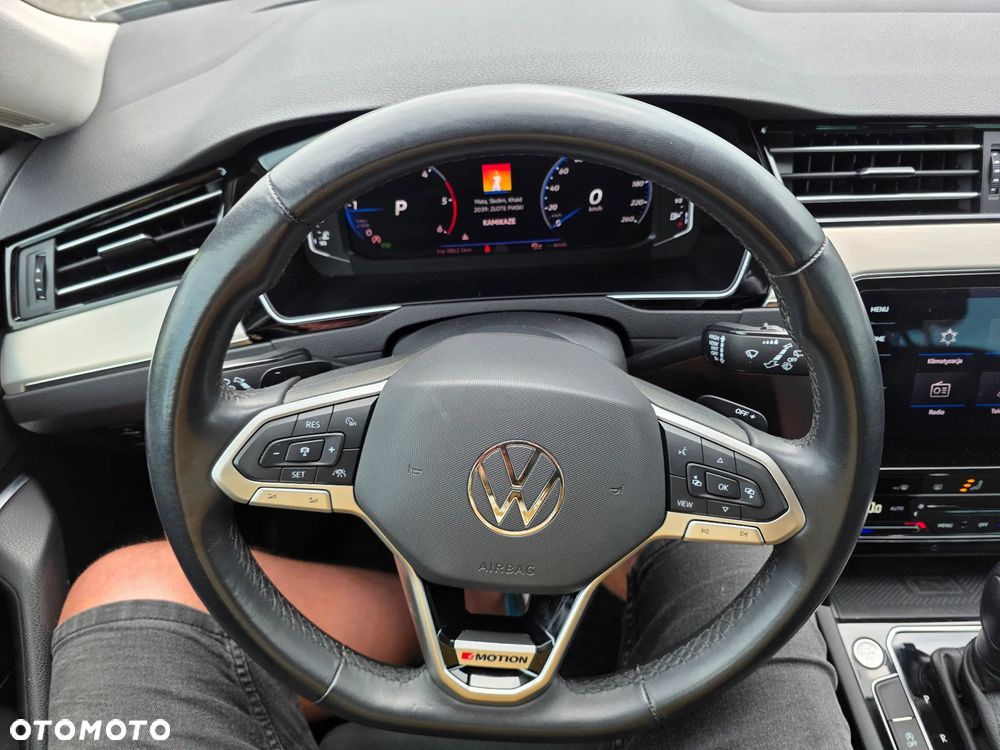 Volkswagen Passat 2.0 TDI SCR DSG 4Motion Business - 27
