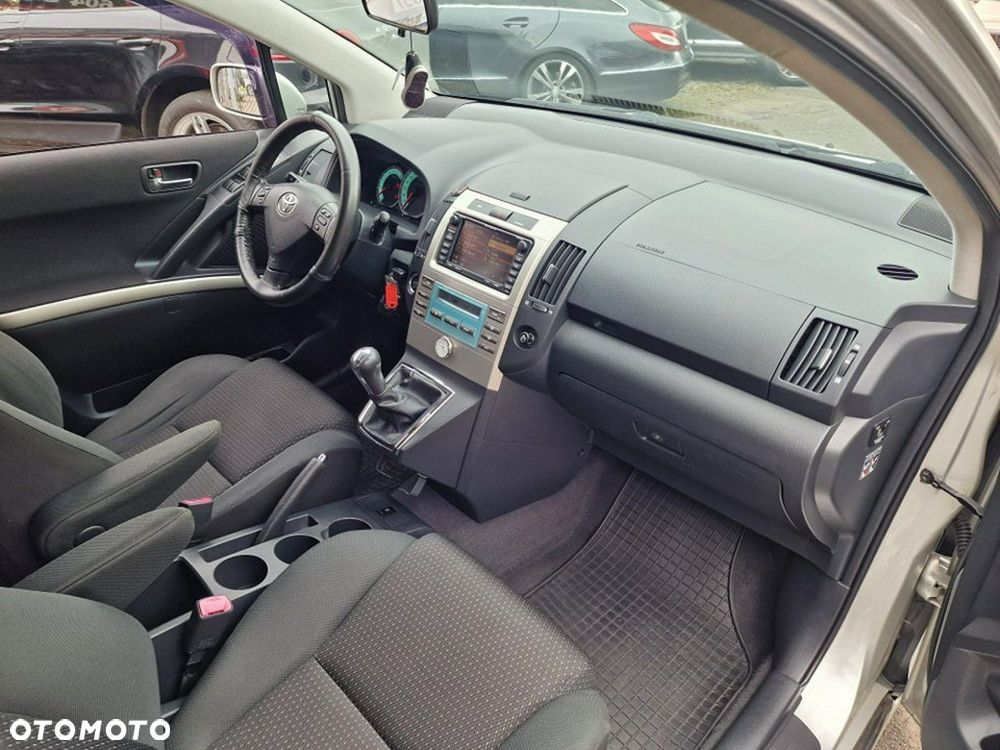 Toyota Corolla Verso - 27