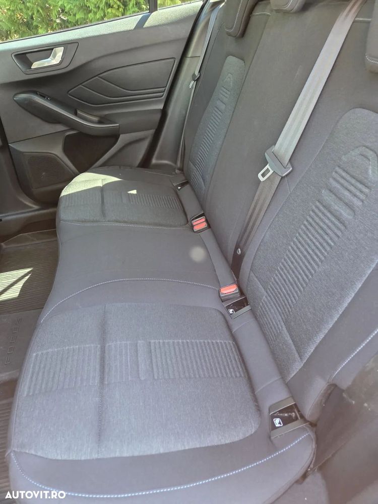 Ford Focus - 9
