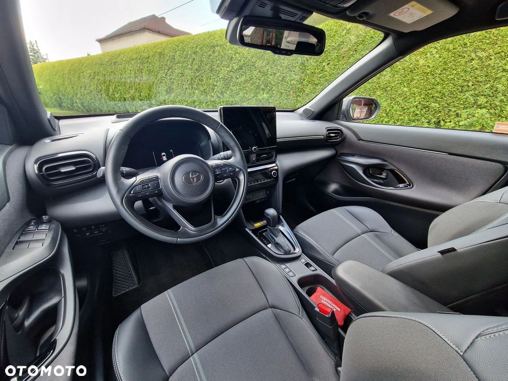 Toyota Yaris Cross Hybrid 1.5 Premiere Edition - 10