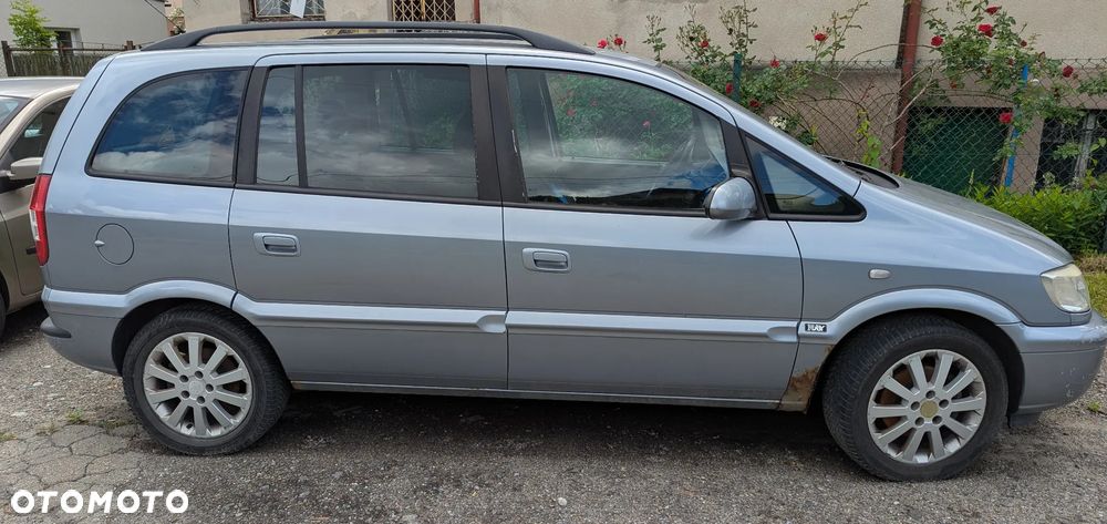 Opel Zafira - 3