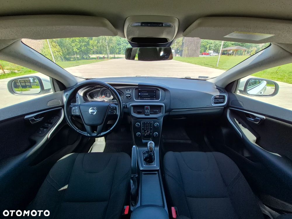 Volvo V40 D2 Momentum - 12
