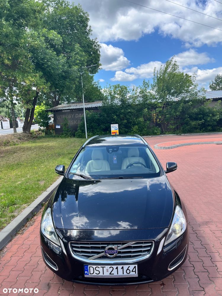 Volvo V60 D3 Geartronic Momentum - 2