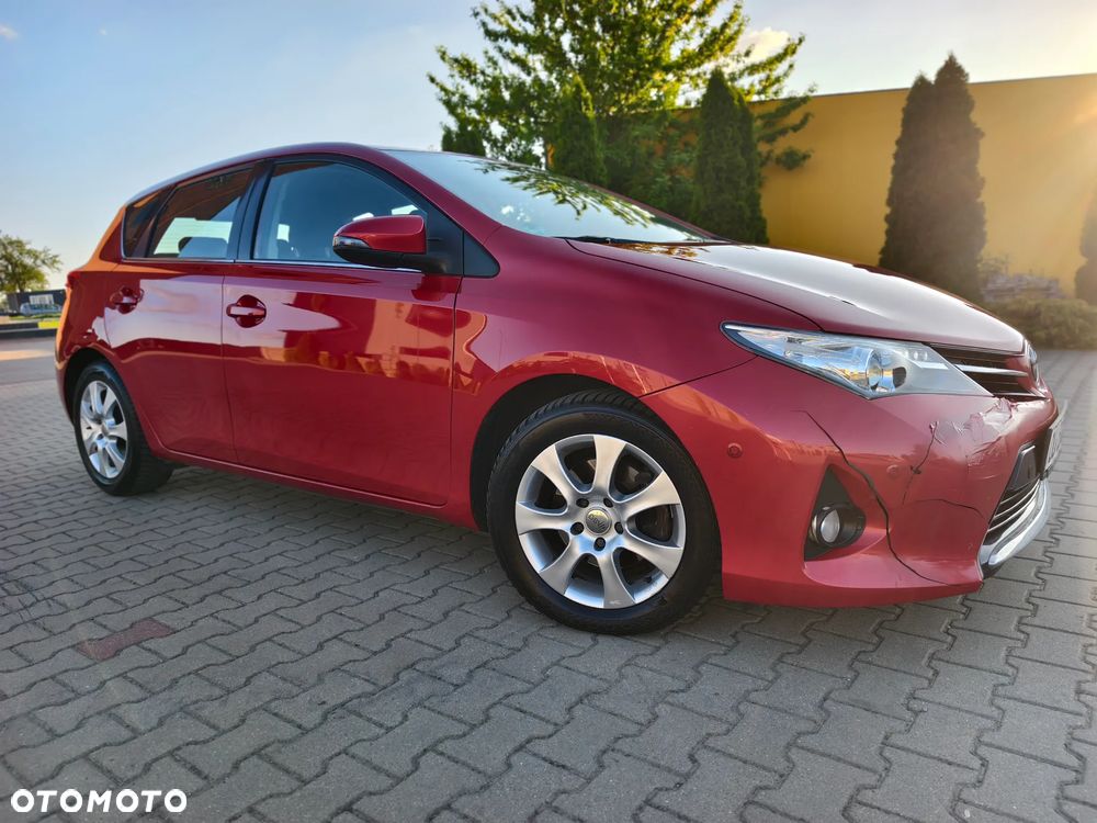Toyota Auris 2.0 D-4D Executive - 37