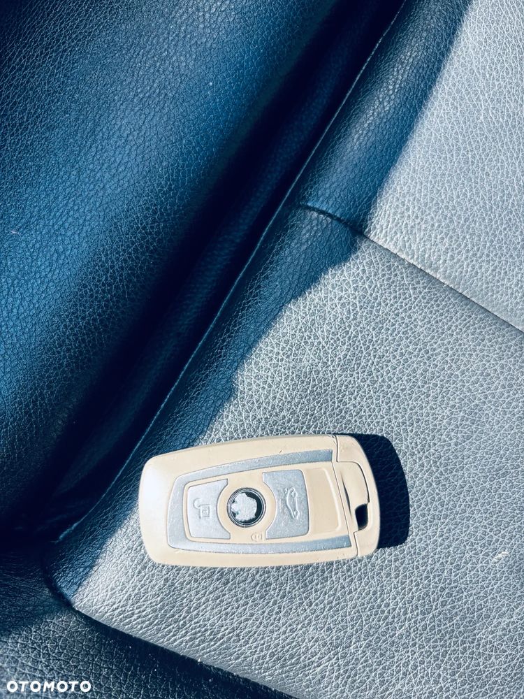 BMW Seria 3 320d - 33
