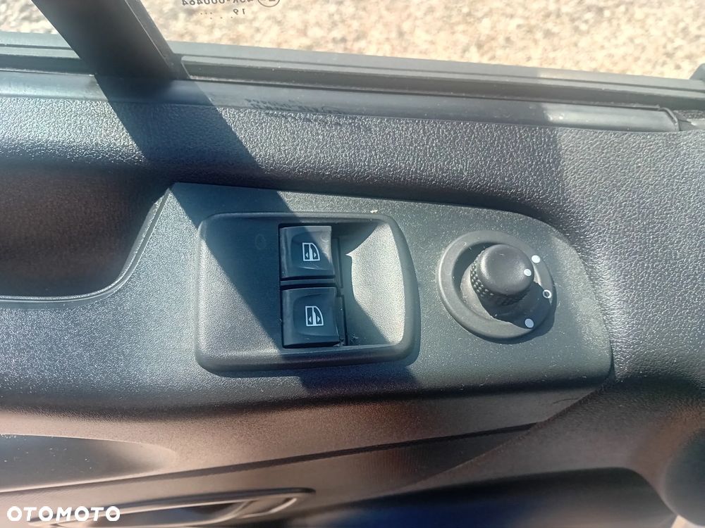 Renault Trafic - 17