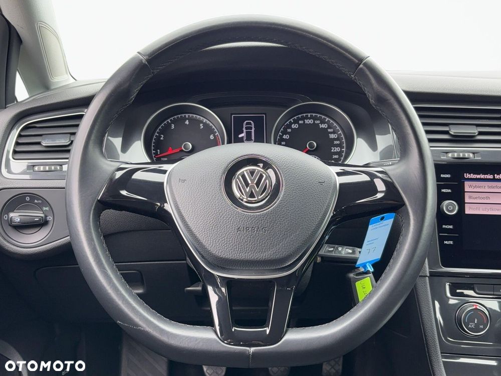 Volkswagen Golf 1.5 TSI BMT Trendline - 24