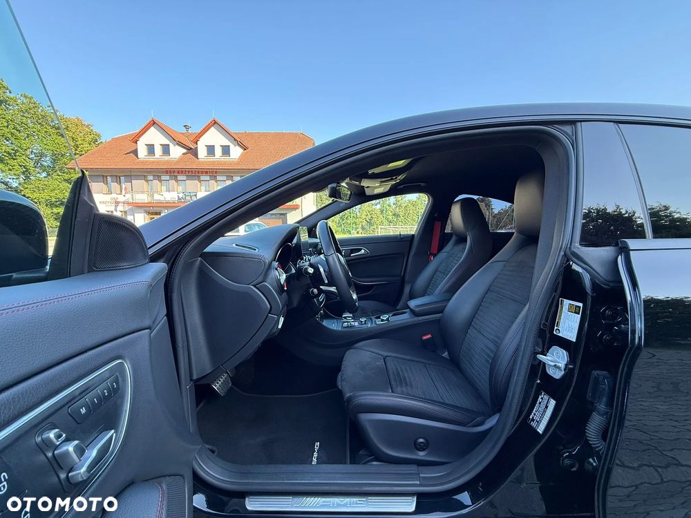 Mercedes-Benz CLA AMG 45 4-Matic - 15
