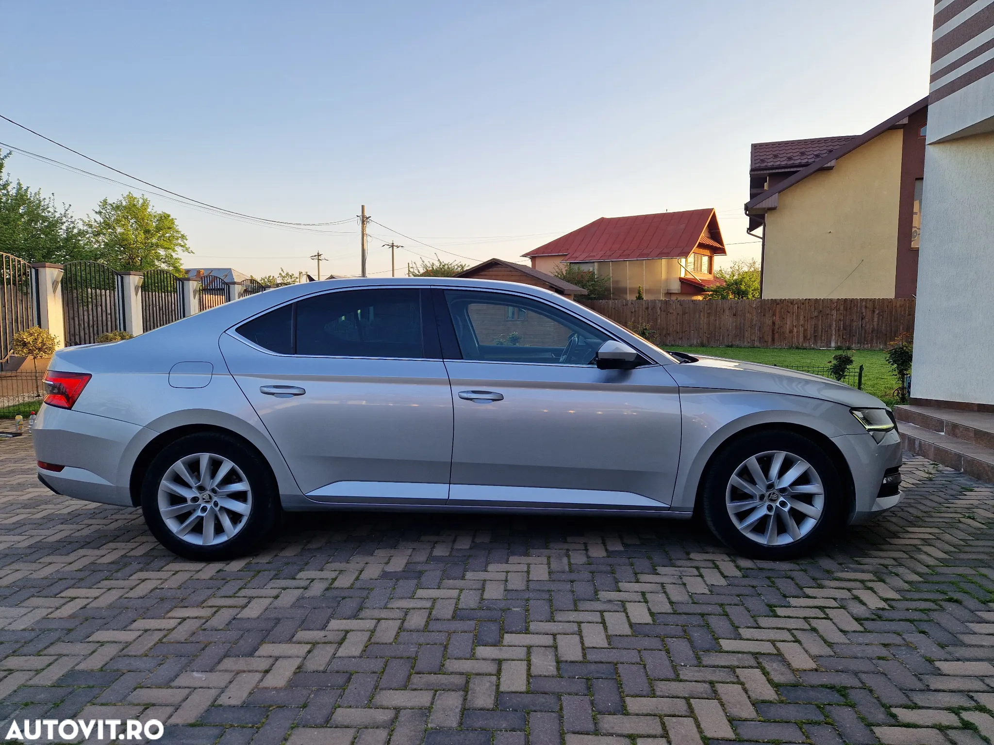 Skoda Superb 2.0 TDI DSG Ambition - 20