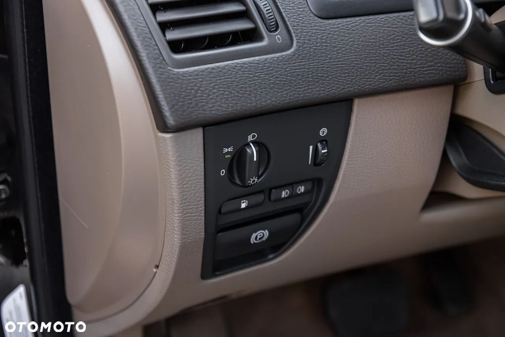 Volvo XC 90 3.2 AWD R-Design - 16