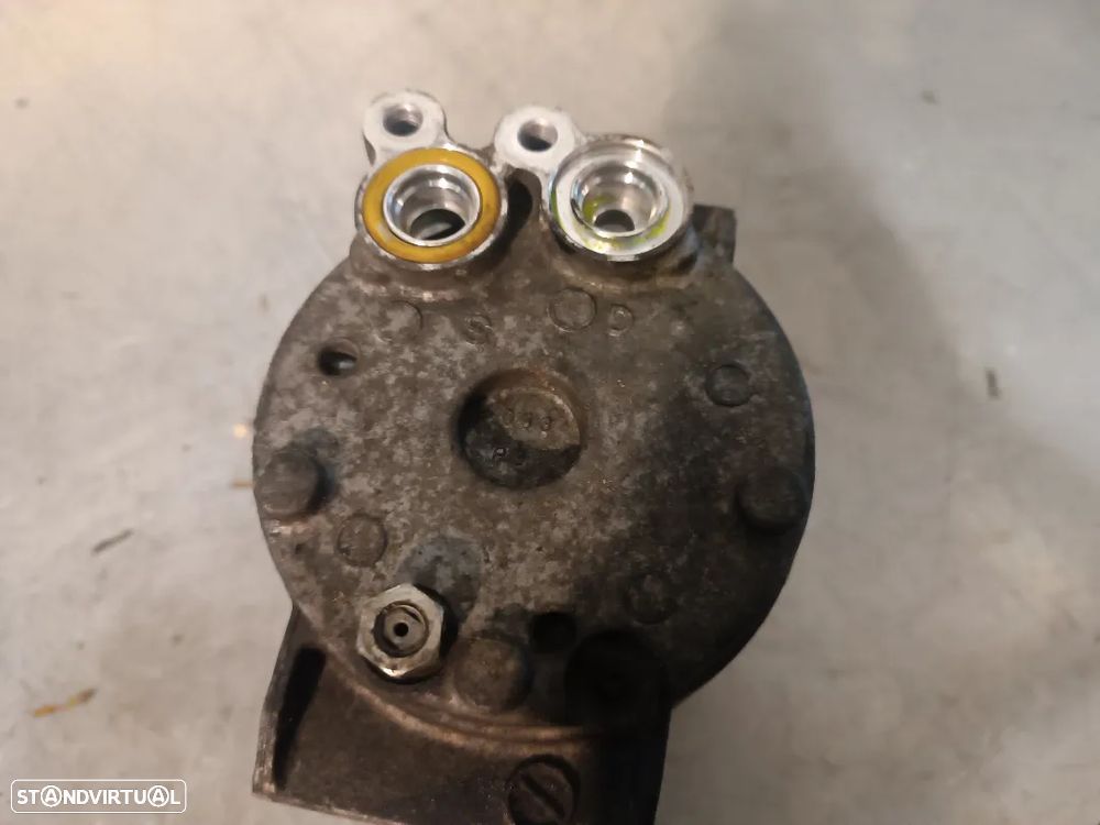 COMPRESSOR AC VOLVO S60 S80 XC70 V70 2.4D 5  8708581 - 2