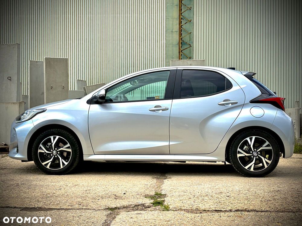 Toyota Yaris Hybrid 1.5 Style - 12
