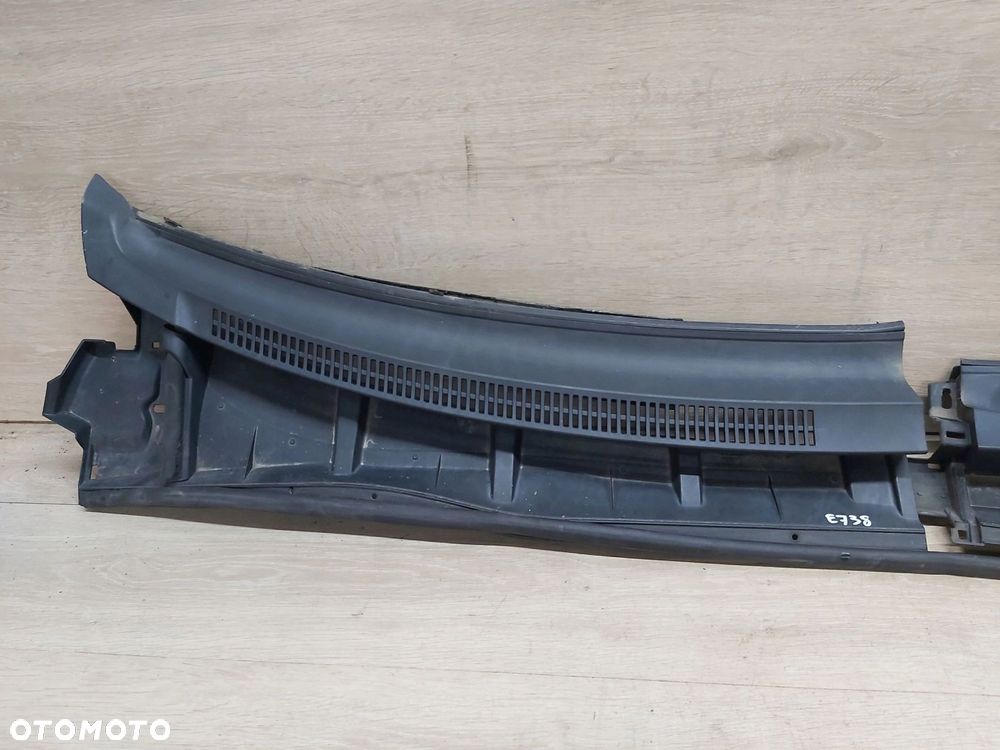 Toyota Corolla E15 podszybie plastikowe 55751-12100 - 2