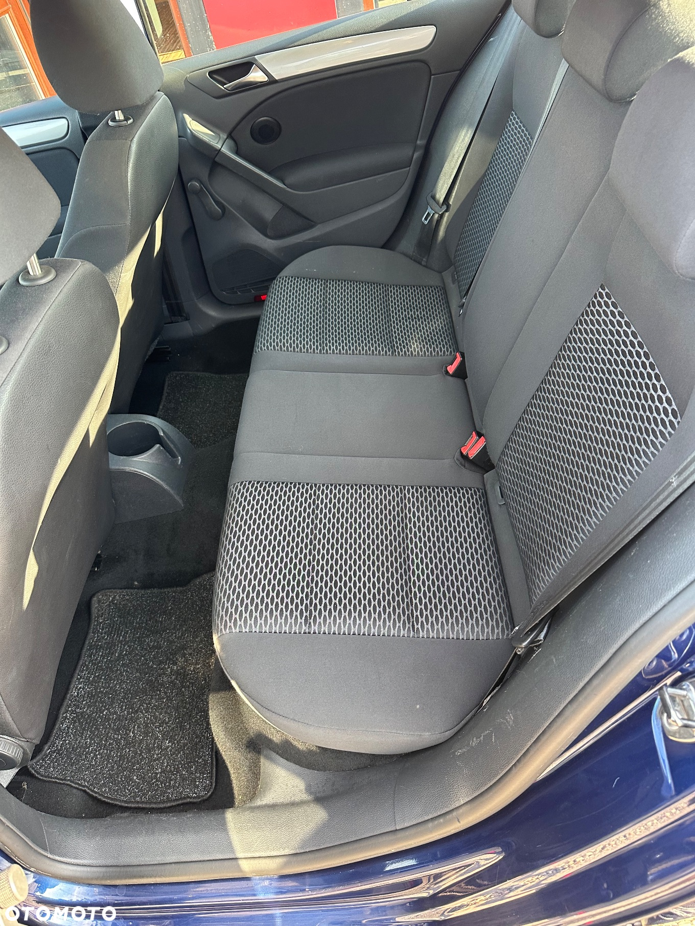 Volkswagen Golf 1.6 TDI DPF Comfortline - 11