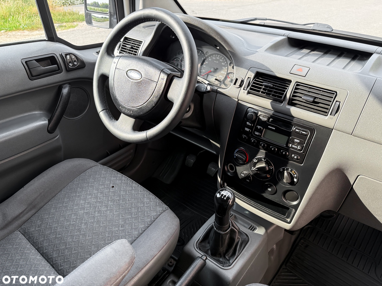 Ford Transit Connect - 4
