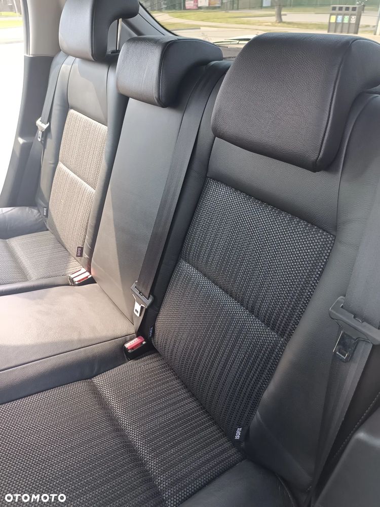 Peugeot 207 1.6 HDi Trendy Euro5 - 16