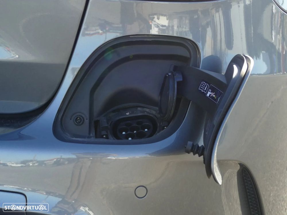 Mercedes-Benz C 300 de AMG Line - 13