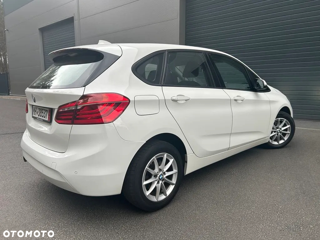 BMW Seria 2 218d - 5