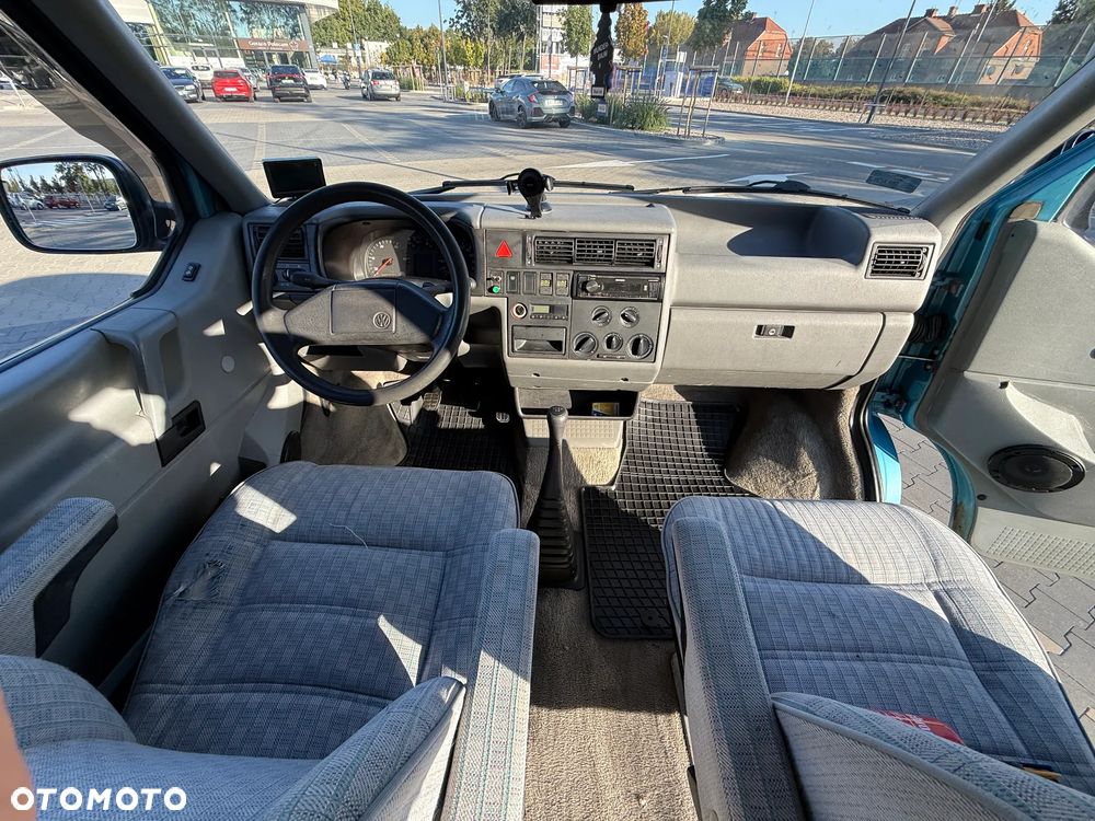 Volkswagen Multivan - 20