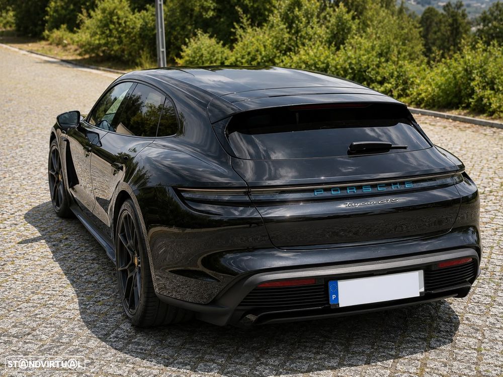 Porsche Taycan Sport Turismo GTS - 12