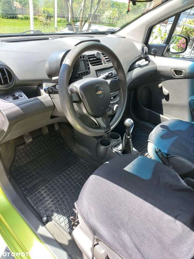 Chevrolet Spark 1.0 Base - 8