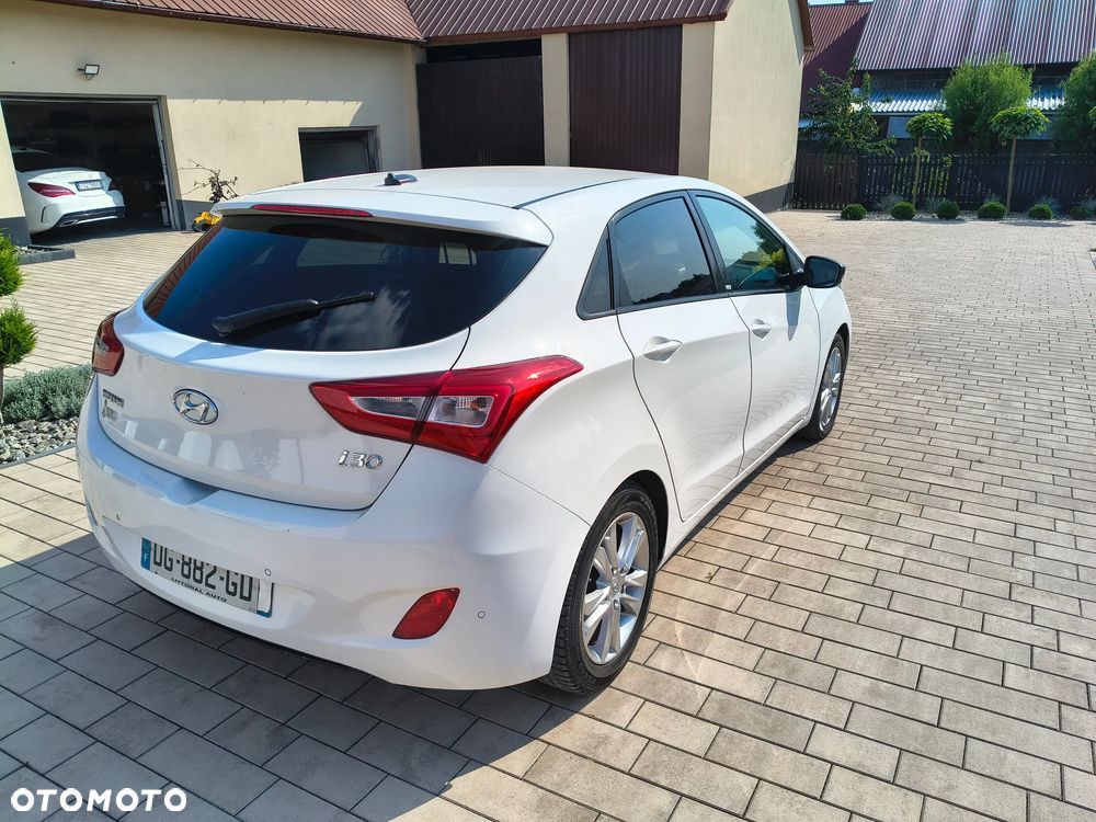 Hyundai i30 1.6 CRDi Comfort EU5 - 7