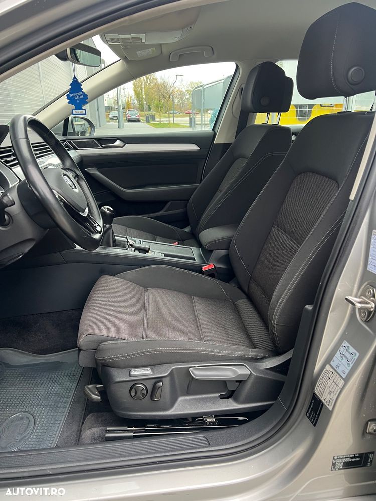 Volkswagen Passat Variant 2.0 TDI (BlueMotion Technology) Comfortline - 11