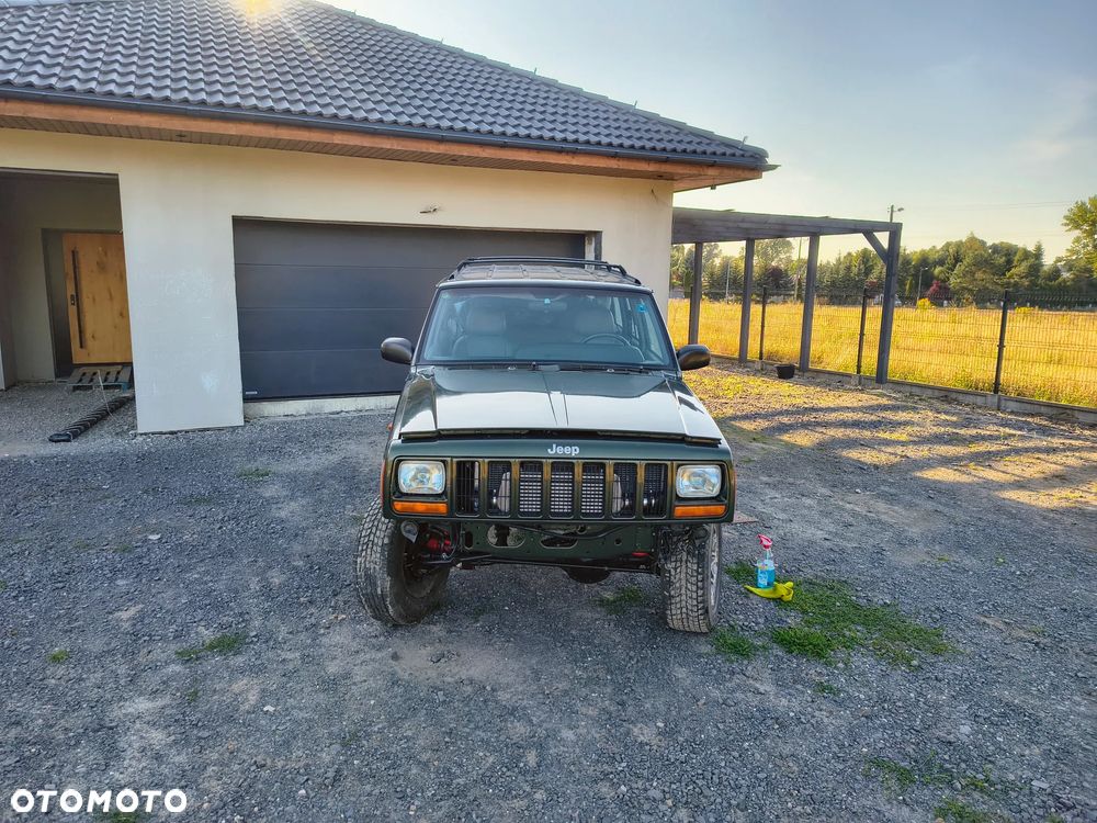 Jeep Cherokee - 2