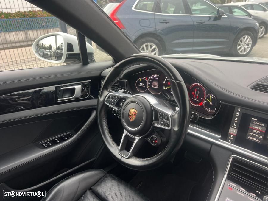 Porsche Panamera 4 E-Hybrid - 11