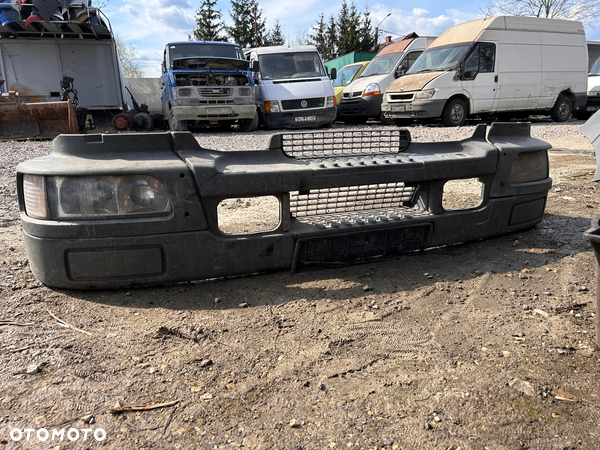 Zderzak przedni Renault Midlum 270