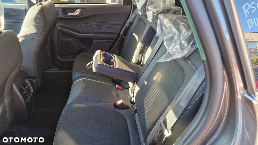 Ford Kuga - 13