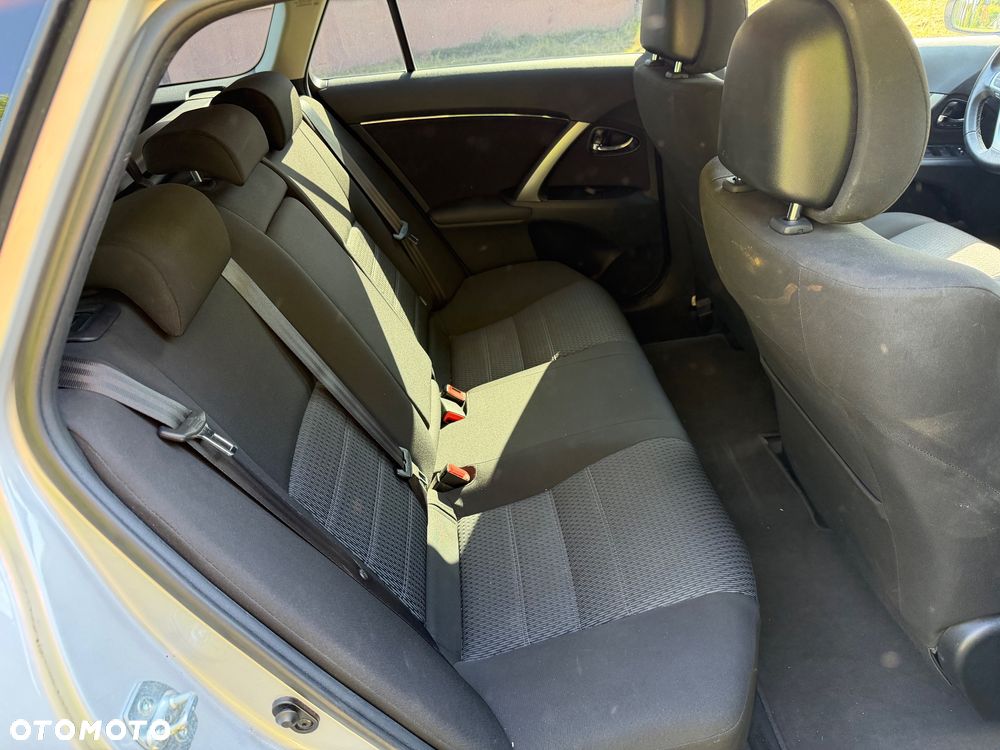 Toyota Avensis Touring Sports 1.8 Executive - 11
