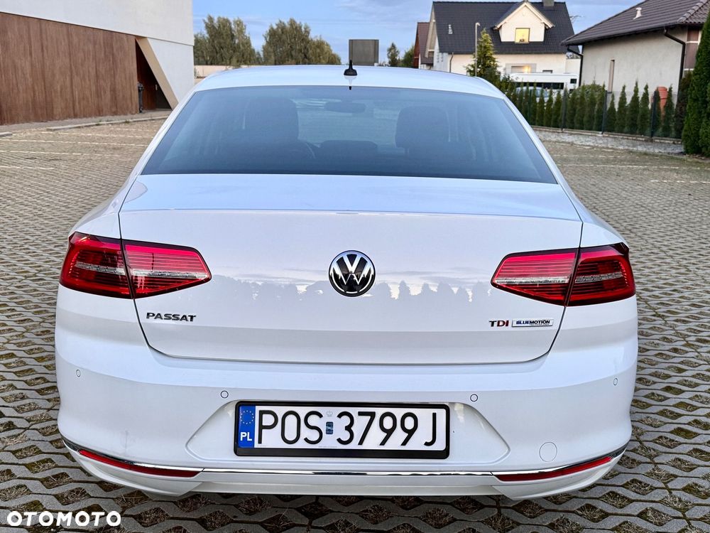 Volkswagen Passat - 8