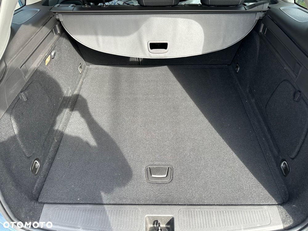 Opel Astra 1.4 T Dynamic S&S - 21