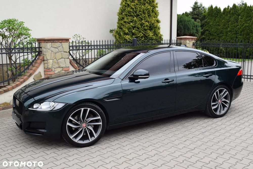Jaguar XF 3.0 TDV6 Portfolio - 4