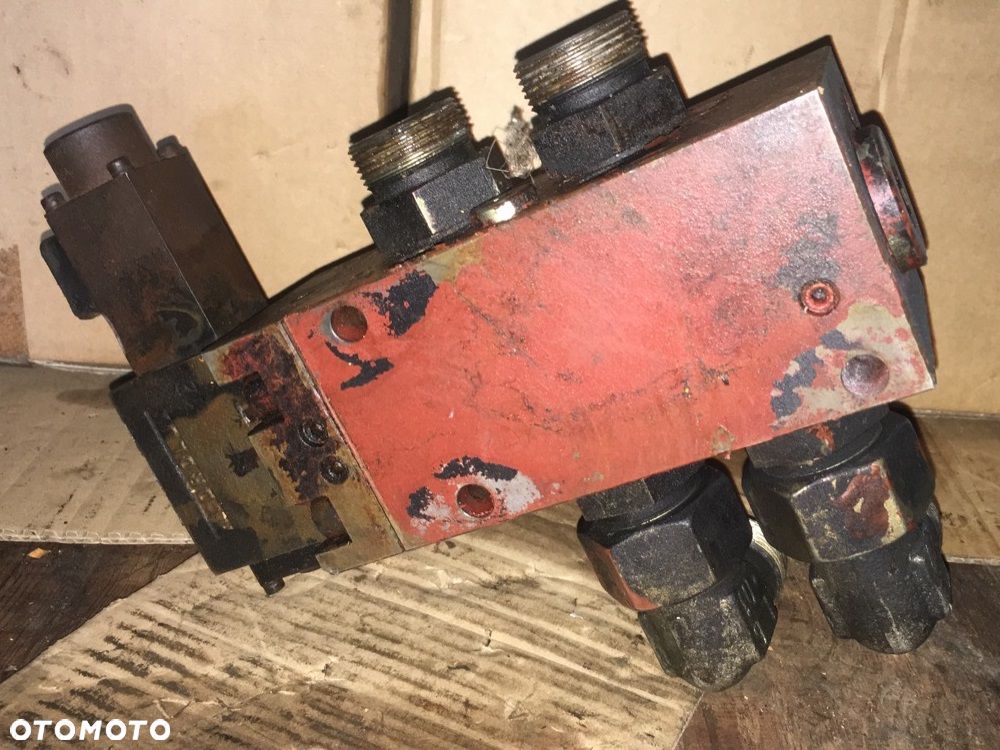 Rozdzielacz hydrauliczny Wessel Hydraulik