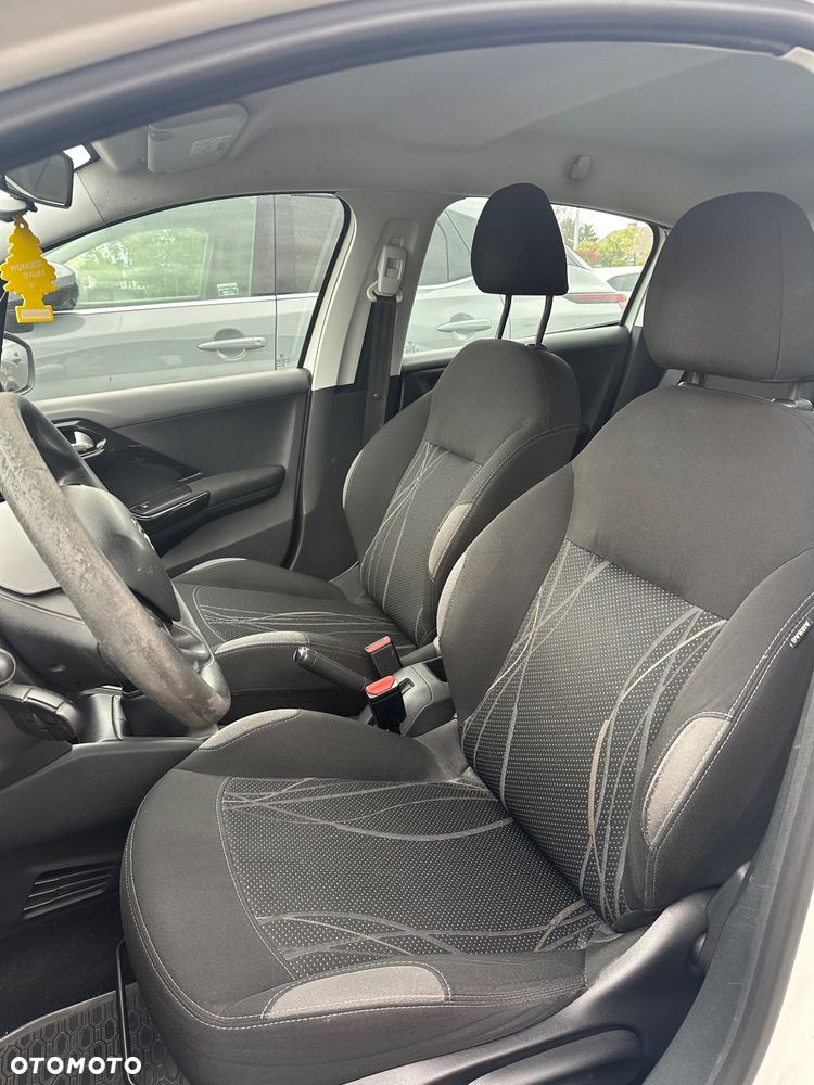 Peugeot 208 1.4 HDi Access - 8
