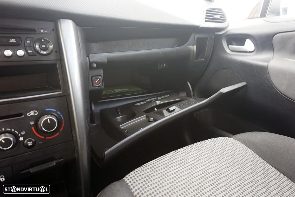 Peugeot 207 1.4 16V Trendy - 17