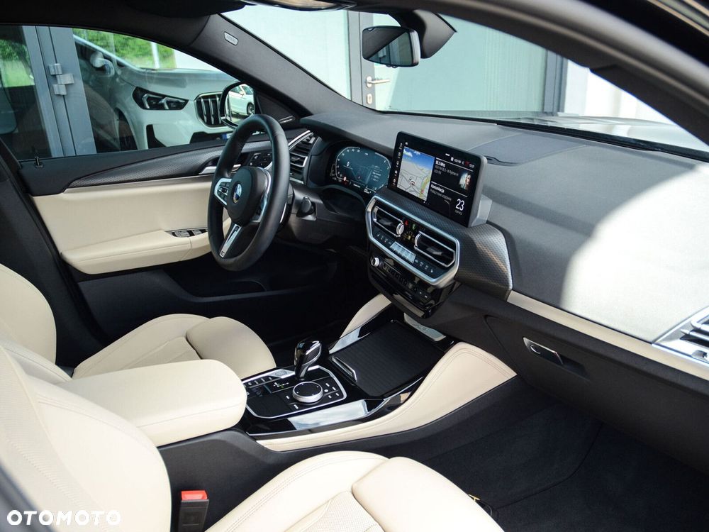 BMW X4 - 33