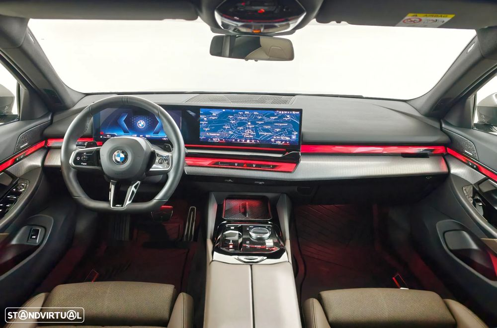 BMW 520 d Pack Desportivo M Pro - 11